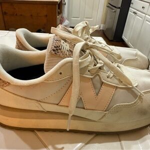 New Balance White Sneakers with Brown Insole size 7/8